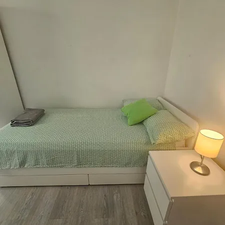 Amplio Piso Frente A La Bahia *
